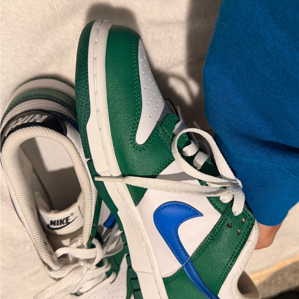 Nike Kids Sneakers in Green and Blue - Picture 3 of 3